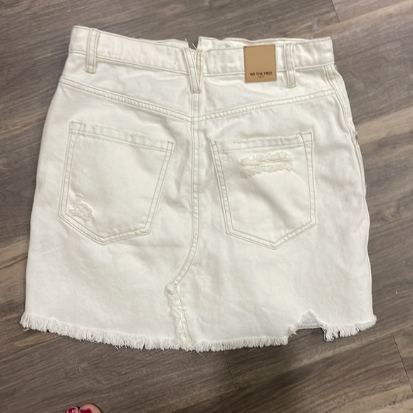 We The Free High Waisted Button Fly Distressed Mini Jean Skirt White Size 26 - Picture 4 of 4